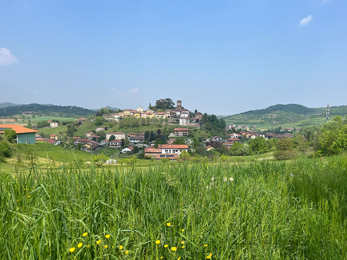 Casalborgone in Piemonte tijdens de wandelvakantie Colline Torinesi